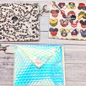 Clip-on-Etui aus Vinyl, Schlüsselanhänger, Brieftasche, Inhalator, Maskentasche, Kreditkartenetui, Etui für Ohrhörer, Etui für Haargummis, Make-up Etui
