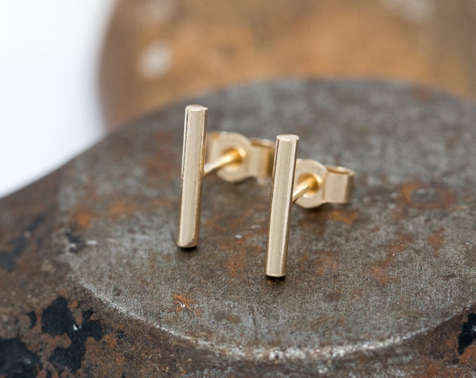 9ct Yellow Gold Completus Studs, Minimalist Gold Bar Stud Earrings, Simple Everyday Earrings, 10mm Long Bar Earrings, Elegant Gold Gift