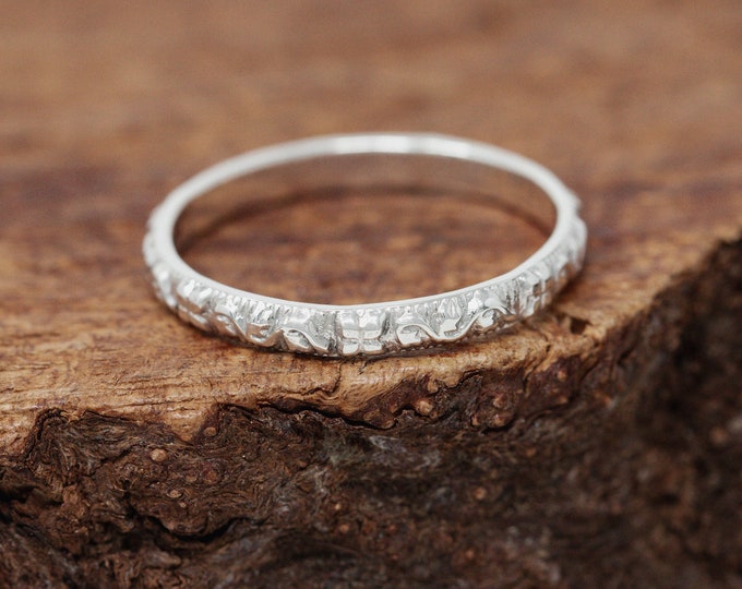 Flora Aeterna Ring, in 9ct White Gold, 2.5mm Wide, Eternal Flower Ring, Handmade Floral Wedding Ring, Antique Inspired, Made to Order