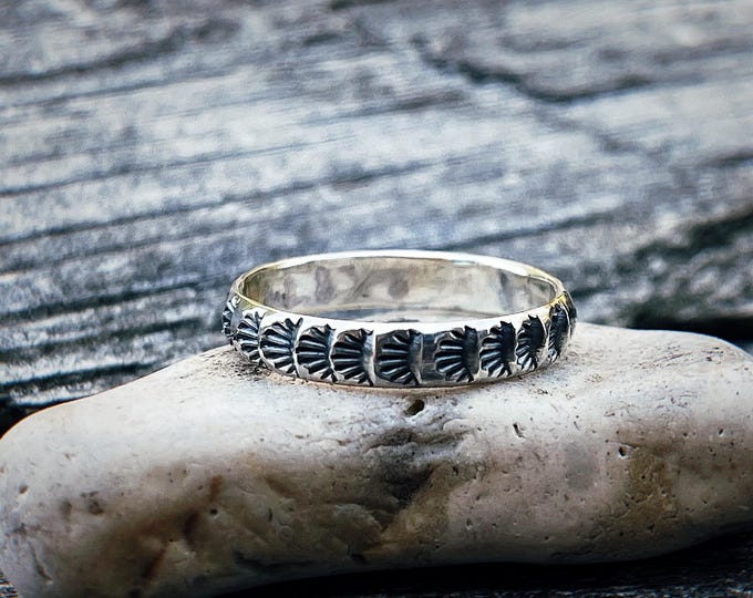 Tide Echo Ring, 4mm Wide Sterling Silver Shell Pattern Band, Navajo Stamp Ring, Handmade Ocean-Inspired Textured Ring, Made to Order