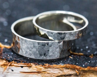 Aspectus Vitae Ring Set, in 9ct White Gold, 2mm and 4mm Wide, Handcrafted White Gold Wedding Ring Set, Hammered, Minimalistic, Simple