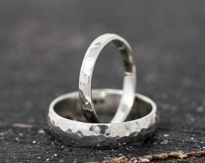 9ct White Gold Speculum Vitae Ring Set, 2mm and 4mm, Hand Hammered White Gold Wedding Rings, Classic, Simple, Made to Order