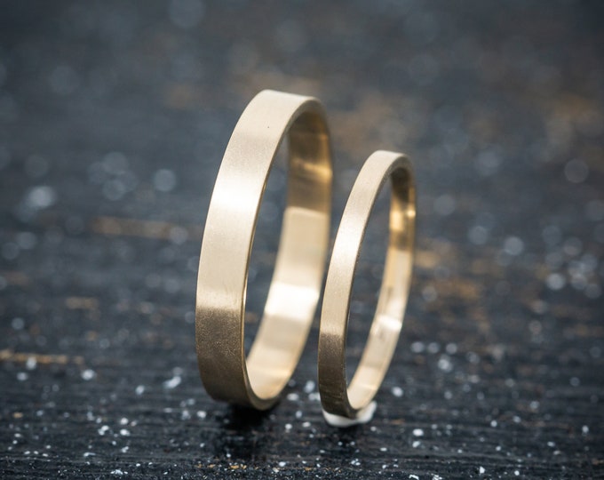 Infinitas Ring Set, Lite Version, 9ct Yellow Gold, Matt Effected, Handcrafted Gold Wedding Ring Set, Made to Order, Simple, Classic