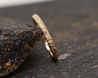 Flora Aeterna Ring, 9ct Yellow Gold, 2.5mm Wide, Handmade Floral Wedding Ring, Victorian Inspired, Promise Ring, Stackable, Made to Order