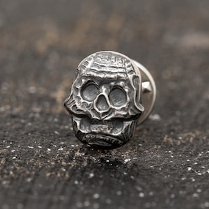 Sterling Silver 3D Skull Tie Pin, Skull Suit Pin, Skull Brooch, Unisex Skull pin, Skull Winter Jewellery, Gift for Him, Gift for Her