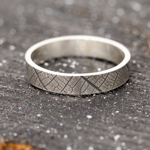 Subtextus Ring, in Sterling Silver, 4mm Wide, Light Oxidised Effected, Leaf Skeleton Patterend Ring, Nature Inspired, Minimamlist, Artisan