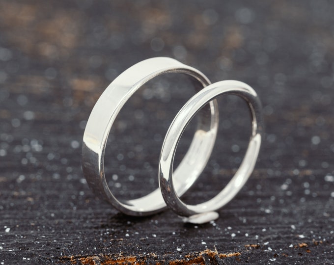 9ct White Gold Deluxe Completus Ring Set, 2mm and 4mm, Handmade White Gold Wedding Rings, Classic, Simple, Made to Order