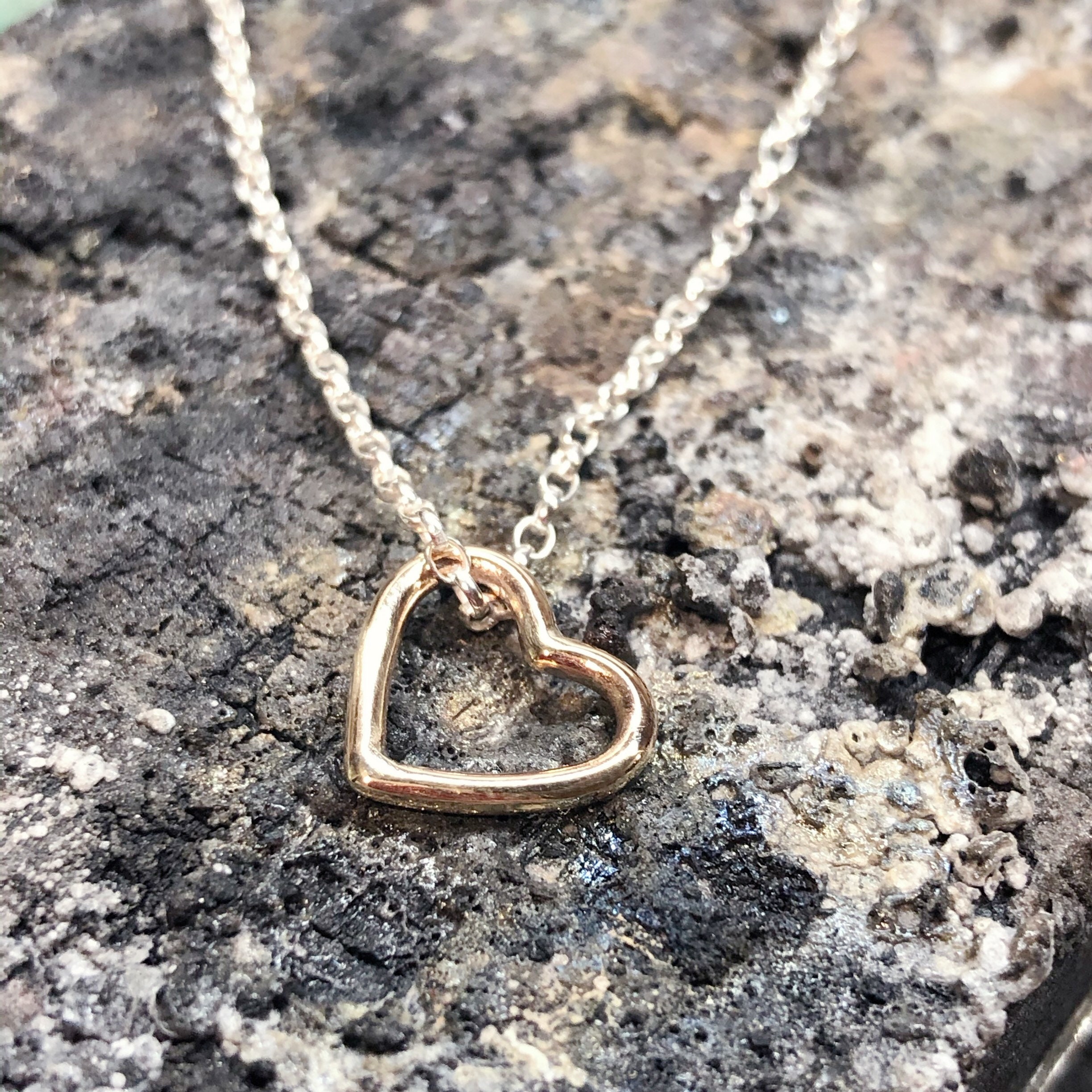 9ct gold floating heart pendant best sale