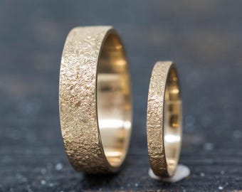 9ct Yellow Gold Fissio Ring Set, 2mm and 5mm Wide, Tetxured Gold Rings, Unique Heirloom Wedding Bands, Natural Organic Design