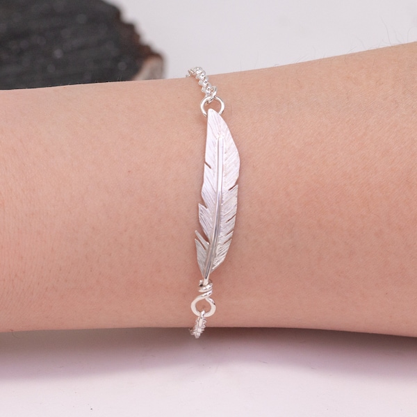 Sterling Silber Engel Feder Armband, handgemachtes Feder Bettelarmband, handgeschmiedeter Federschmuck, einfaches Armband, Geschenk für sie