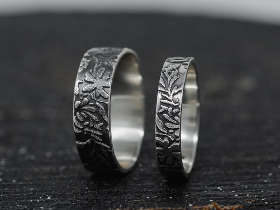 Patterned wedding rings for best sale her