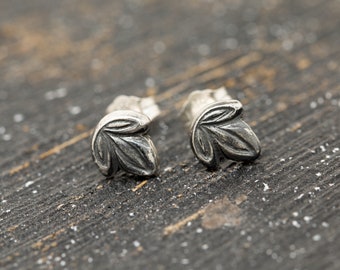 Sterling Silver Ivy Leaf Earrings, 8mm, Silver Leaf Earrings, Silver Leaf Stud Earrings, Floral Earrings, Leaf Earrings, Handmade Earrings