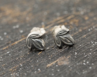 Sterling Silver Ivy Leaf Earrings, Silver Leaf Earrings, Silver Leaf Stud Earrings, Floral Earrings, Leaf Earrings, Handmade Earrings