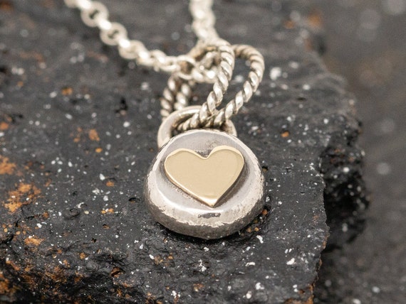 Metal on sale heart necklace