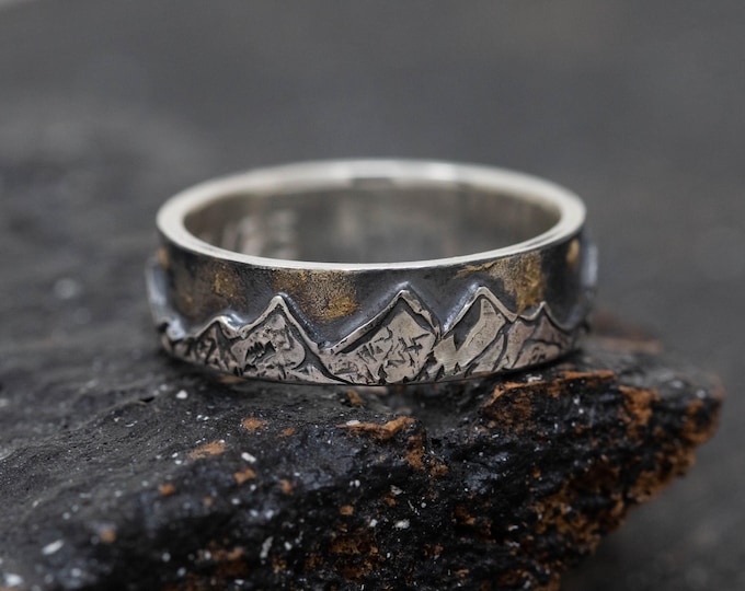 Lumen Altum Ring – Sterling Silver & Gold Keum-Boo Ring, Mountain Summit Design, 6mm Wide Textured Band, Handmade Unisex Statement Ring