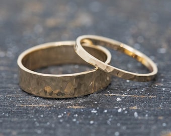 Speculum Vitae Ring Set, 2mm and 5mm, in Solid Gold, Handmade Wedding Rings, Handcrafted Love Bands, Matching Couple Rings