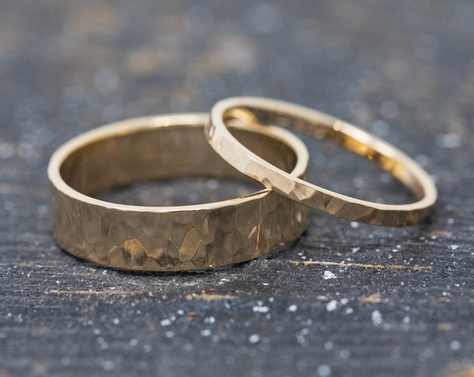 Speculum Vitae Ring Set, 2mm and 5mm, in Solid Gold, Handmade Wedding Rings, Handcrafted Love Bands, Matching Couple Rings