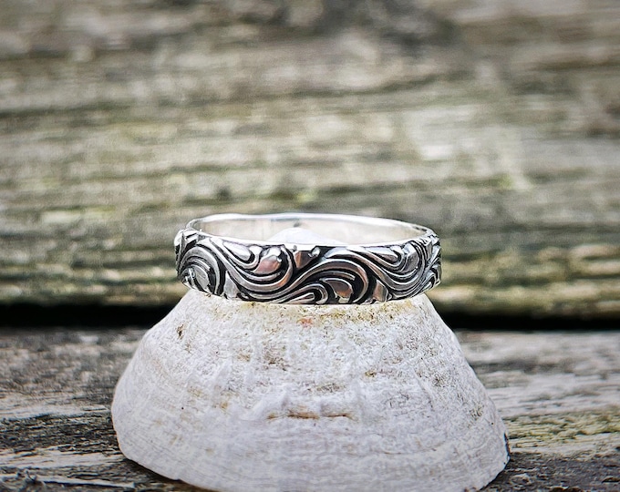 Stort Ring – Sterling Silver Wave Band, 4.5mm River Texture Ring, Oxidised Current Pattern Wedding Band, Unisex Silver Ring