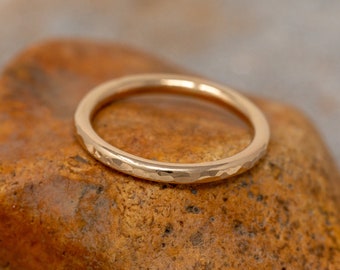 Speculum Vitae Ring, 2mm Wide, in 9ct Yellow Gold, Hand Hammered Gold Wedding Ring, Simple Gold Ring, Made to Order, Handmade Wedding