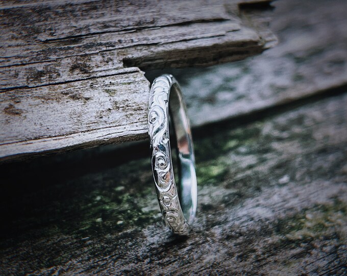 Voluta Aeterna Ring, in 9ct White Gold, 2.5mm Wide, D Shape Profile, Handmade Scroll Patterned White Gold Ring, Vintage Inspired, Artisan