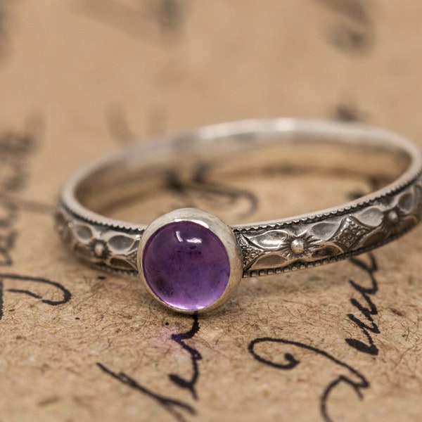 Sterling Silver& Amethyst Ring|Sterling Silver Floral Ring with Amethyst|February Birthstone Ring|Amethyst Ring|Gift for Her|Mothers Gift