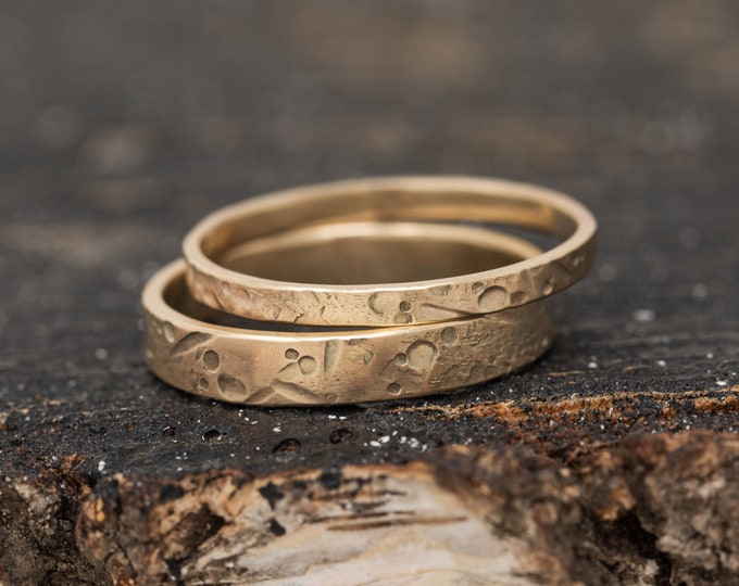 9ct Yellow Gold Amor Aeternus Ring Set, 2mm and 4mm Wide, Handcrafted Gold Wedding Ring Set, Celestial Inspired, Eternal Love Symbolic