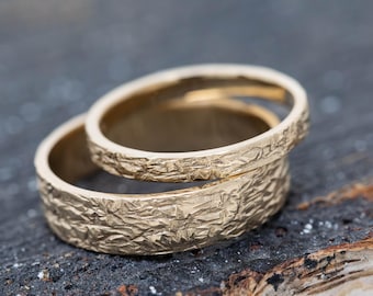 9ct Yellow Gold Fissio Ring Set, 2mm and 5mm Wide, Textured Gold Rings, Unique Heirloom Wedding Bands, Natural Organic Design