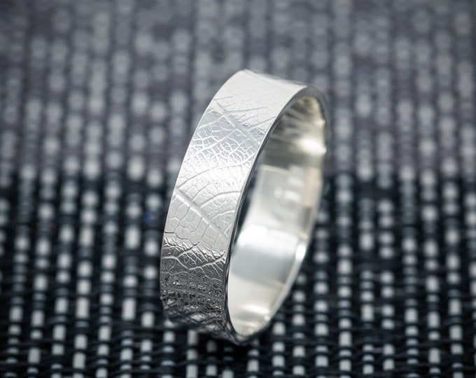 6mm Wide Subtextus Ring, Sterling Silver Leaf Skeleton Patterned Ring, Unique Statement Ring, Nature Inspired, Nature Patterned