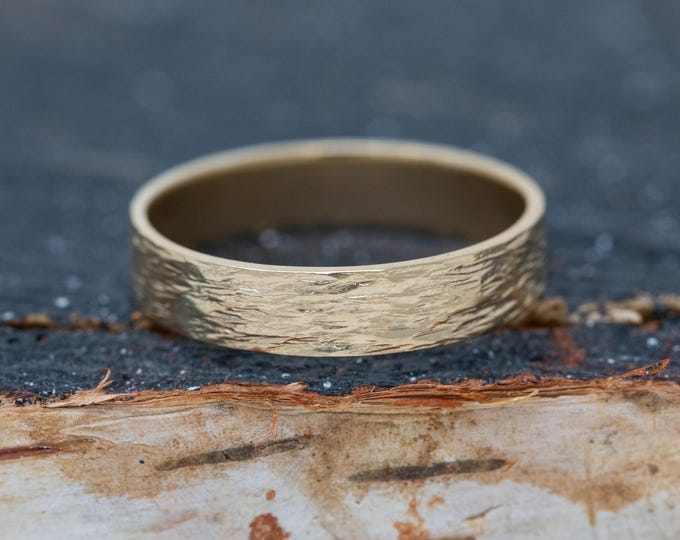 Vetustas Ring, Solid 9ct Yellow Gold Minimalist Ring, Hand Textured Gold Ring, in Various Widths, Unique Wedding Ring, Unisex