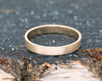 Infinitas Ring, 9ct Yellow Gold, 3mm Wide, Handmade Gold Ring, Gold Eternity Ring, Minimalistic, Classic, Timeless, Artisan Wedding Ring