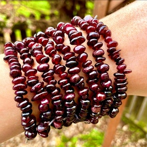 Red Garnet chip Bracelet natural Stone crystal gemstone - Protection, Desire, Vitality, Good Luck, red Garnet jewelry, crystal healing, love