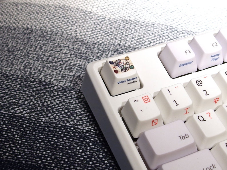 Как правильно снимать кейкапы с механической клавиатуры Custom ESC keycap for Cherry MX swtich Etsy