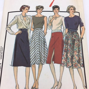 Lady's Skirt with Split 1990s Retro Sewing Pattern - Ladies 4 Types Calf length - Style 4046 - 14 16 18
