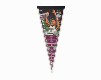 Milwaukee Bucks Felt Pennant Vintage Souvenir NBA