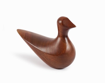 Alan Middleton Walnut Figurine Duck Large