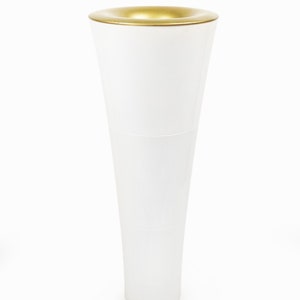 Lámpara de pie Kaoyi Japan con atenuador de plástico blanco de mediados de siglo moderno imagen 4