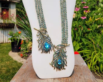 HEIDI DAUS 'Pretty As A Peacock' Crystal Feather Necklace