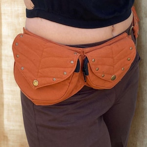 Ivy Belt ~ Mishu~ Utility belt , Leaf purse, Pocket belt , Festival utility belt , Renaissance Faire belt , Elven leaf utility belt