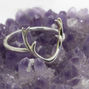 Antler Ring ~ Mishu ~ Antler jewelry , Witchy jewelry , Woodland ring , Elven jewelry , Deer antler jewelry
