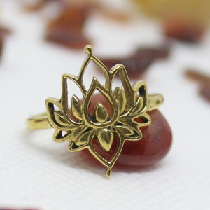 Reflected Lotus Ring ~ Mishu ~ Lotus ring , Simple silver ring , Elven Jewelry , Witchy jewelry
