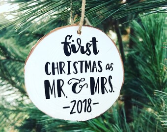 Primer ornamento casado de Navidad, regalo de boda personalizado para la pareja, primer adorno de la boda de la Navidad, ornamentos de Navidad