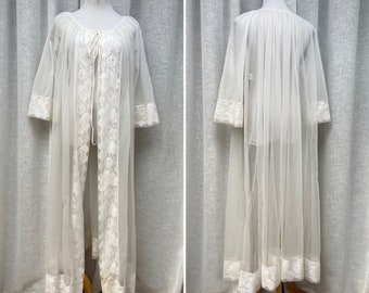 Vintage 1960s Miss Elaine romantic lingerie robe