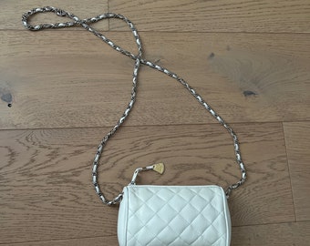 1980’s off white quilted matelasse Stitch Leather mini Handbag with long chain handle