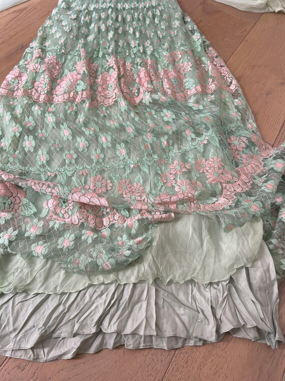 Romantic 1970's mint green and pink lace floral s… - image 9