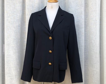 MONDI Fashion marineblauer Blazer mit Knopfleiste und goldfarbenen Knöpfen