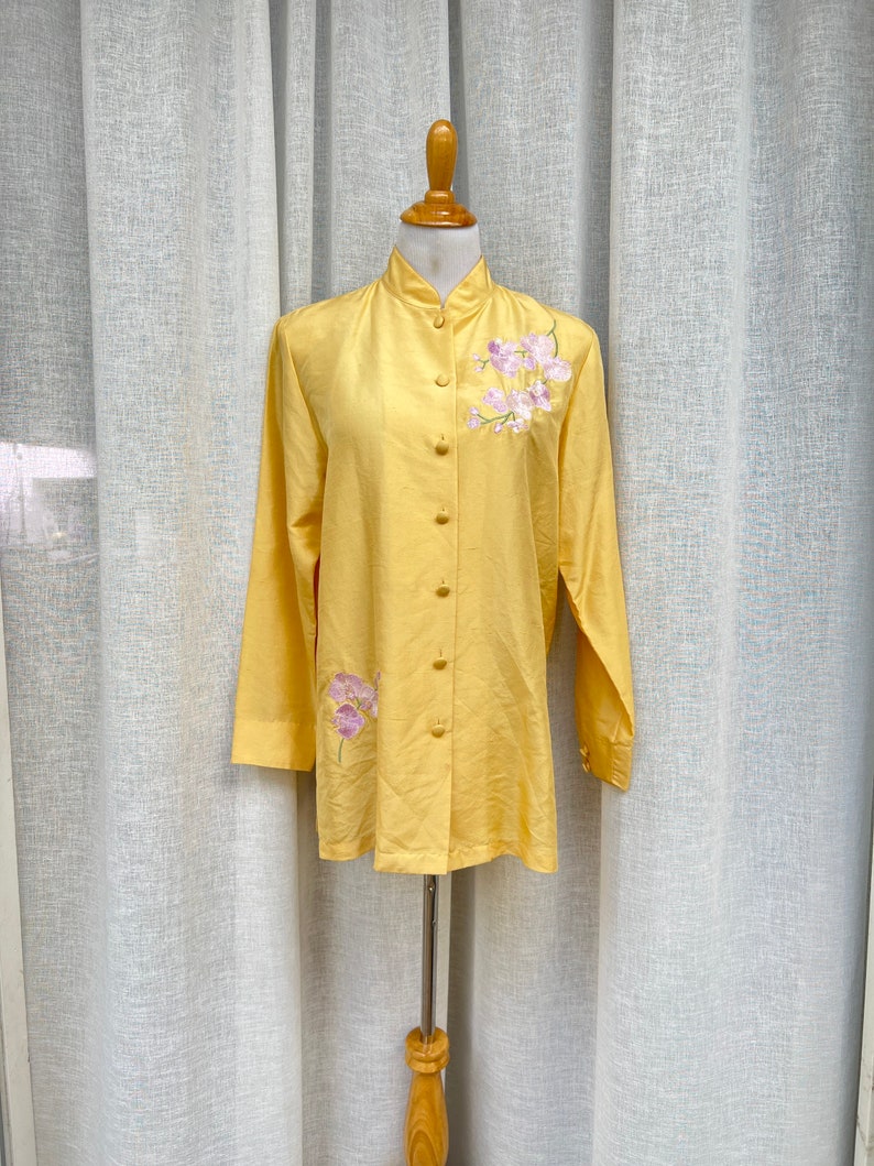 Hi Lin vintage gold yellow silk embroidered orchids floral mandarin Chinese blouse image 2