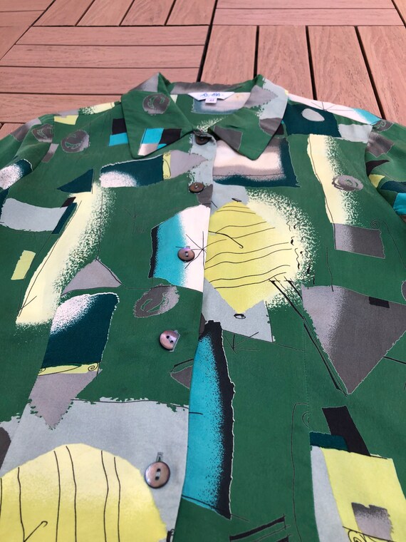Green viscose abstract pattern blouse Japanese vi… - image 6