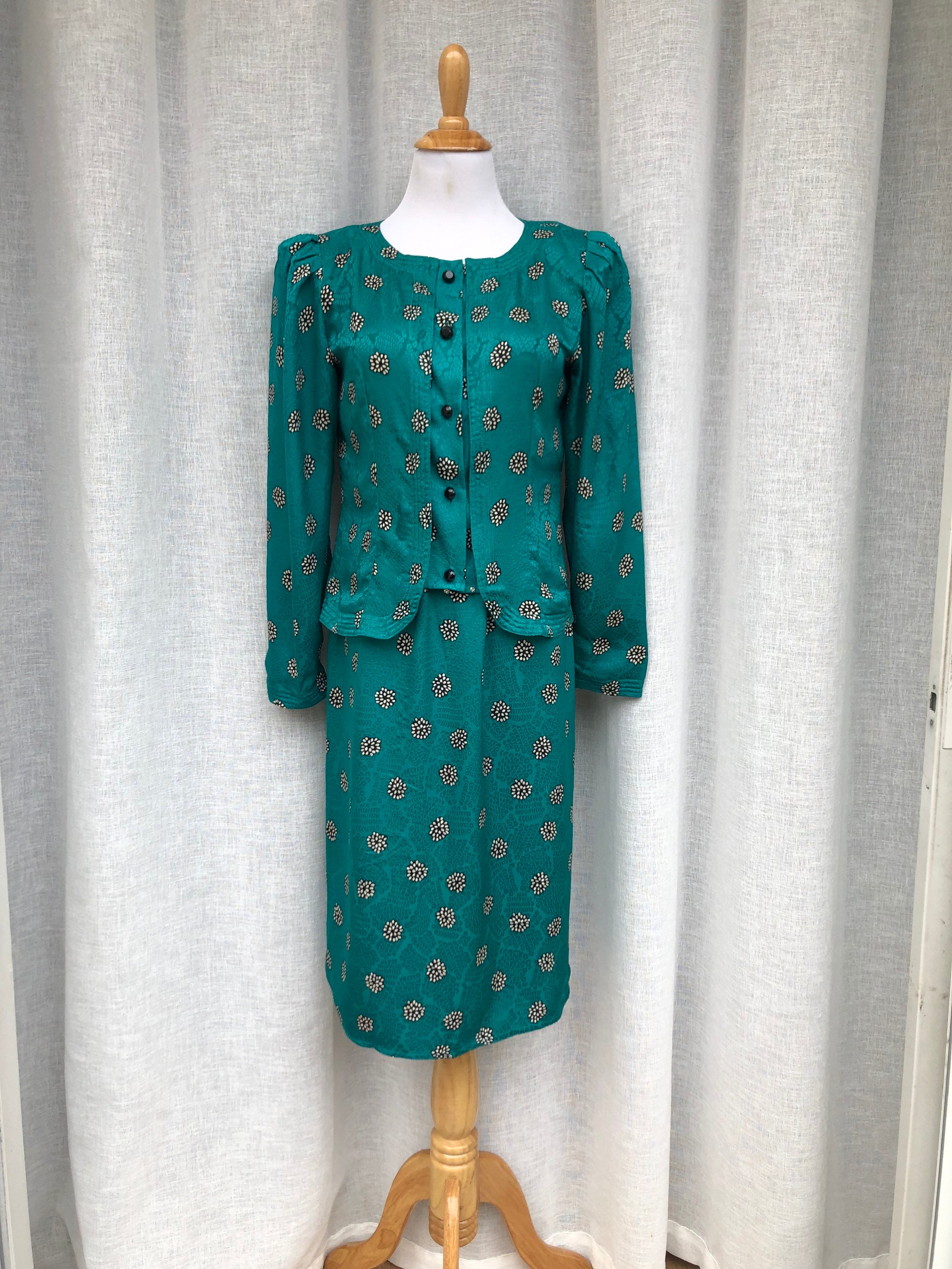 green emerald velvet dress London Times Plus Size Printed Cold-Shoulder Ruffle Dress - Kelly Green