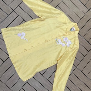 Hi Lin vintage gold yellow silk embroidered orchids floral mandarin Chinese blouse image 7