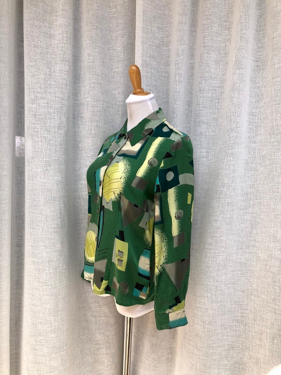 Green viscose abstract pattern blouse Japanese vi… - image 3
